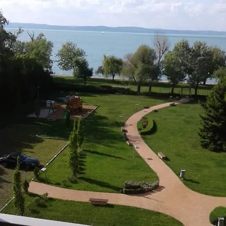 Beatrix Apartman Ξενοδοχείο με διαμερίσματα